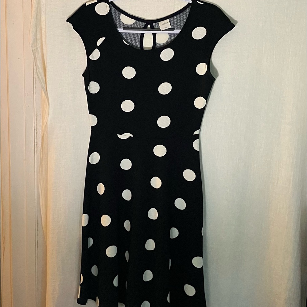 Kaileigh Black and White Fit and Flare Midi Dress